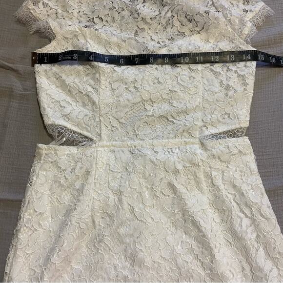 NWOT Lulus Devoted to Bliss White Lace Cap Sleeve Cutout Trumpet Maxi Dr… - Picture 10 of 13